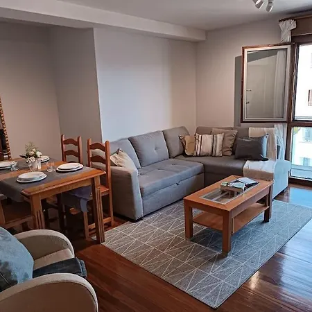 Playa, Terraza, Vistas Al Mar, Garaje, Estacion Ave A 5 Min Andando Apartamento